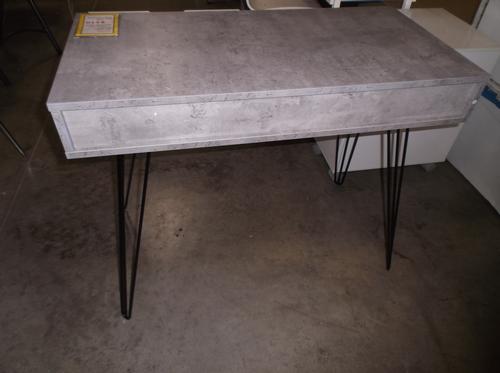 SMALL HOME OFFICE DESK