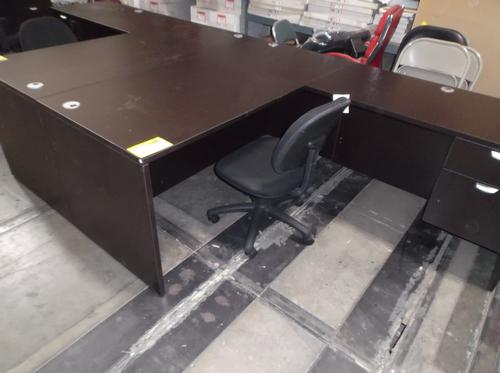 Used L-Shape Laminate Desks