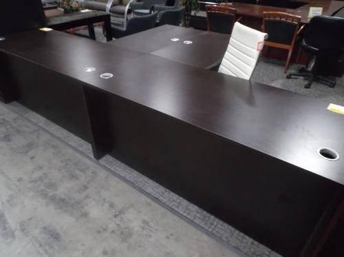 USED MOCHA DESKS