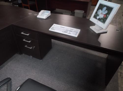 USED MOCHA DESKS