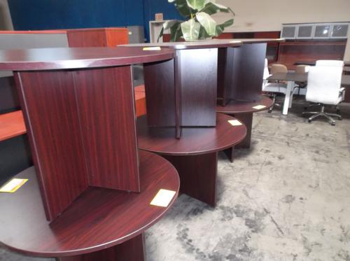 USED ROUND CONFERENCE/MEETING TABLES