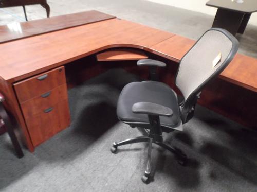 EXECUTIVE U-SHAPE DESK CHERRY LAMINATE