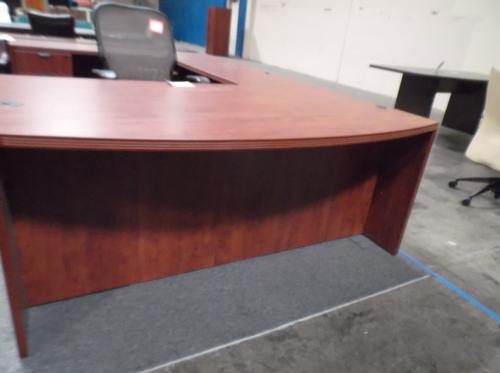 EXECUTIVE U-SHAPE DESK CHERRY LAMINATE