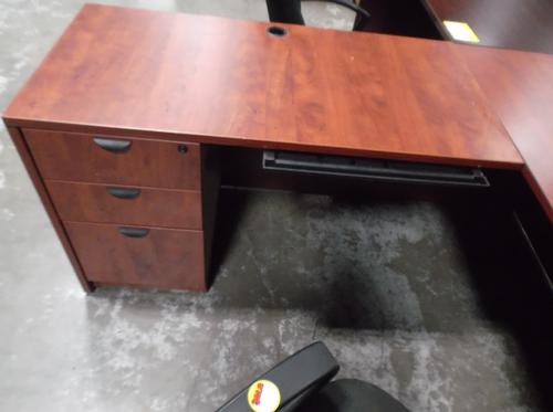 USED LAMINATE L-SHAPE DESK 60